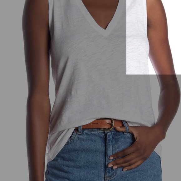 Madewell V-Neck Knit Tank Top (Regular & Plus Size - Picture 4 of 5